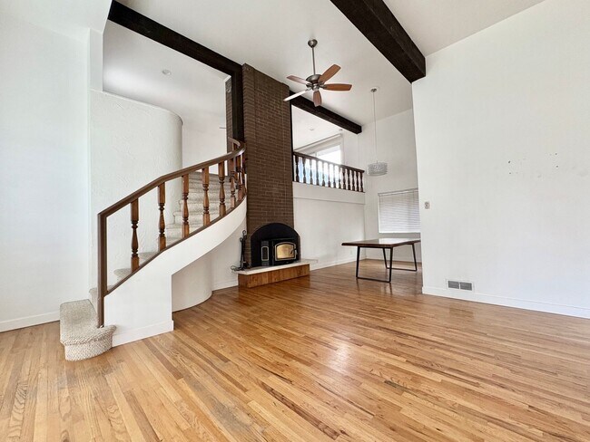 Foto del edificio - Charming 3-Bedroom Millcreek Home!