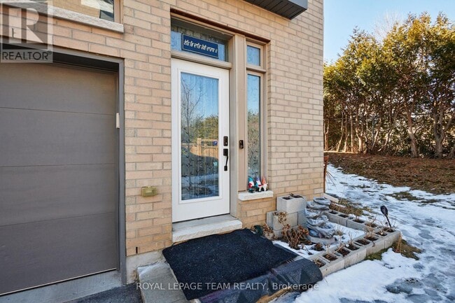 Building Photo - 412 Terravita Private