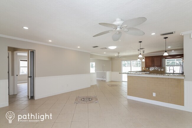 Building Photo - 7456 Blaine Way