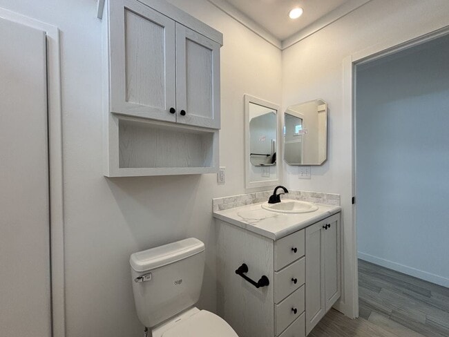 Foto del edificio - 5641 Blue Harbor Dr