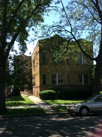 Building Photo - 4442 N Laporte Ave