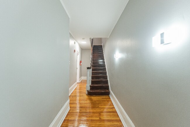 Foto del edificio - 2049 N 63rd St