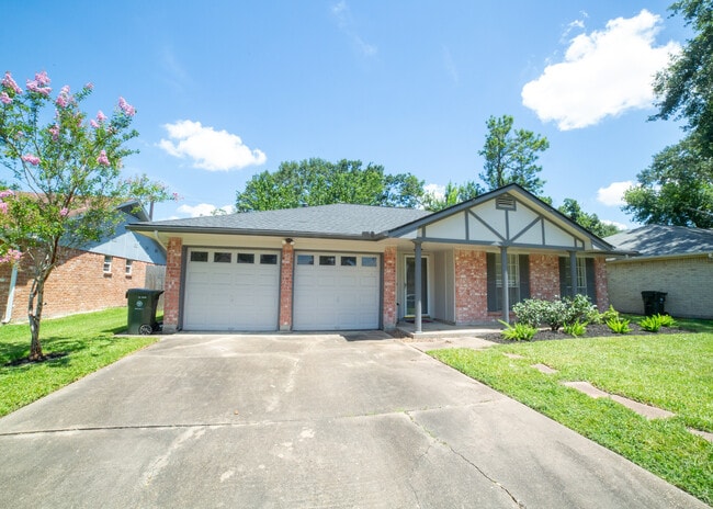 Building Photo - 13602 Fernhill Dr