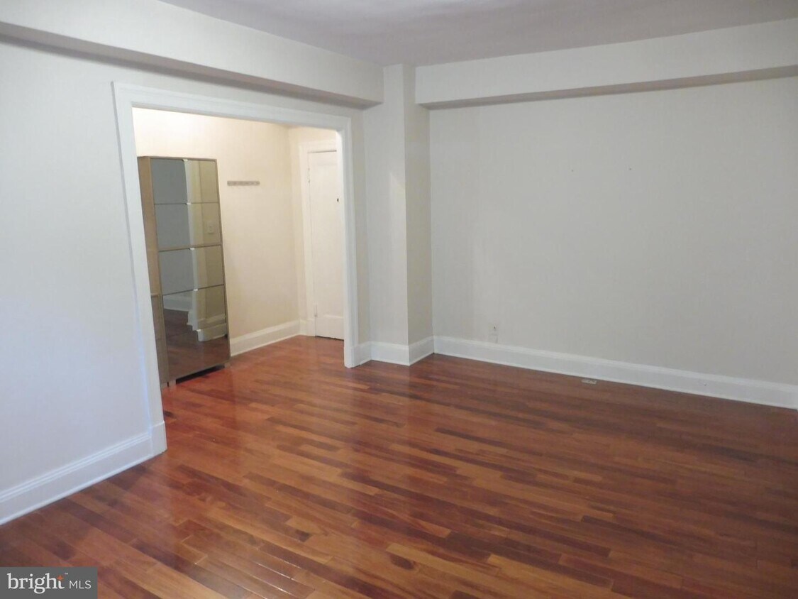 Primary Photo - 2227 20th St NW