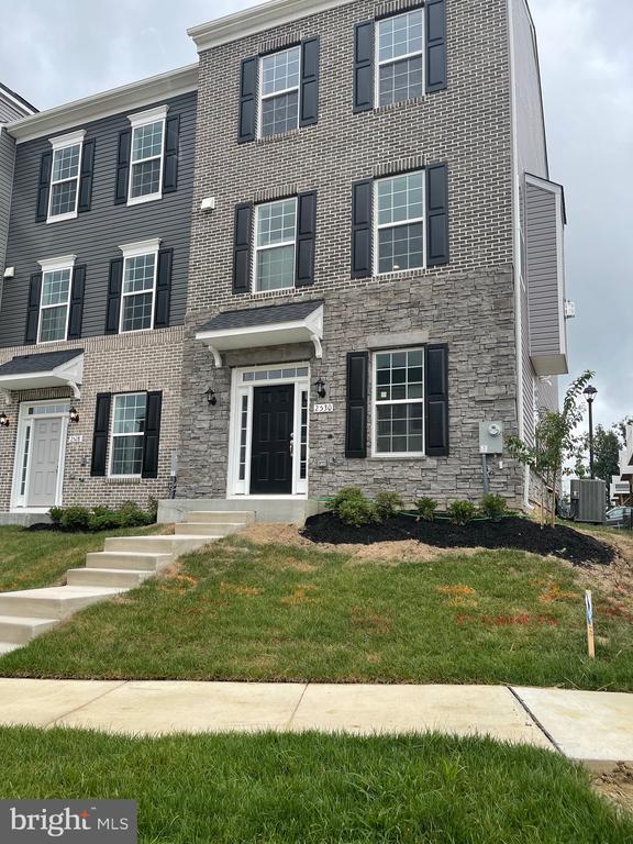 Foto del edificio - 2530 Lanham Hill Cir
