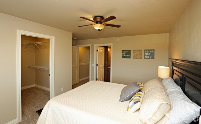 First bedroom - Green Meadows Townhomes