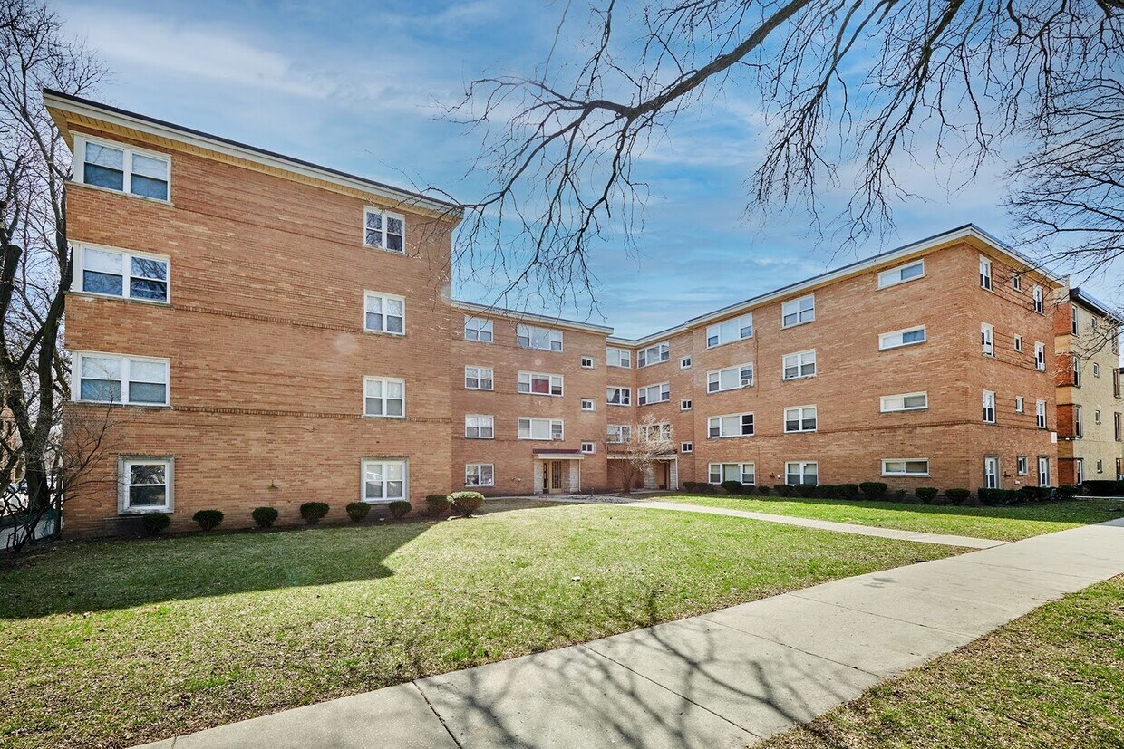 2605 W Fitch Ave Unit 2, Chicago, IL 60645 Condo for Rent in Chicago