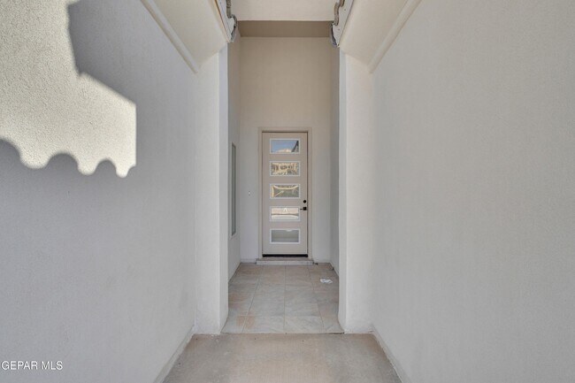 Foto del edificio - 12716 Middlesbrough Ave