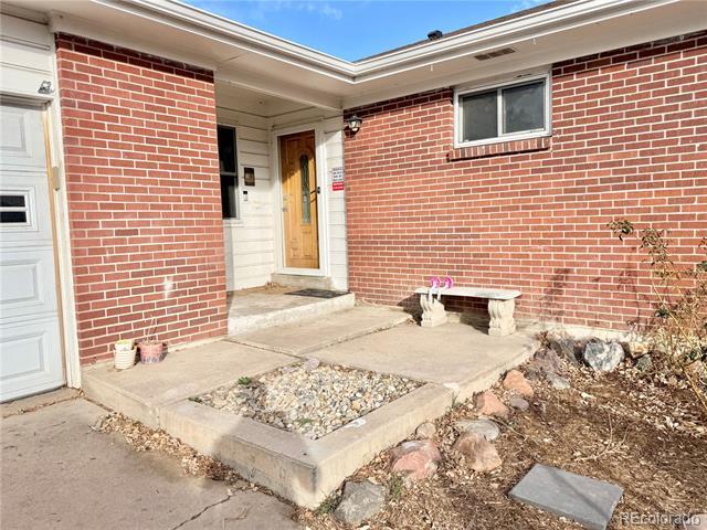 Building Photo - 6631 S Race Cir W