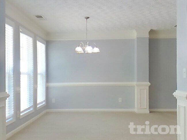 Building Photo - 220 Arbor Creek Dr