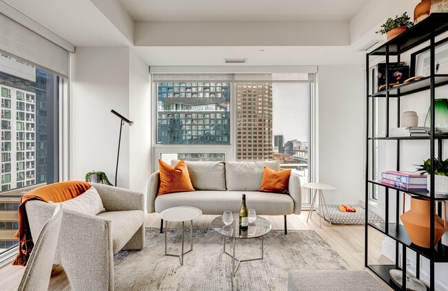 Building Photo - Le Livmore