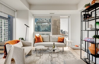 Building Photo - Le Livmore
