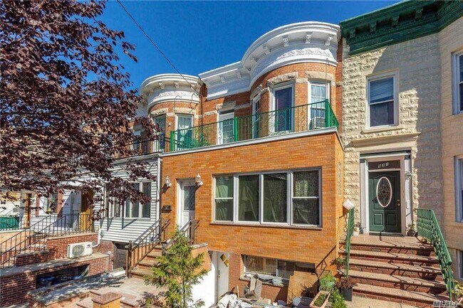 Building Photo - 927 79th St