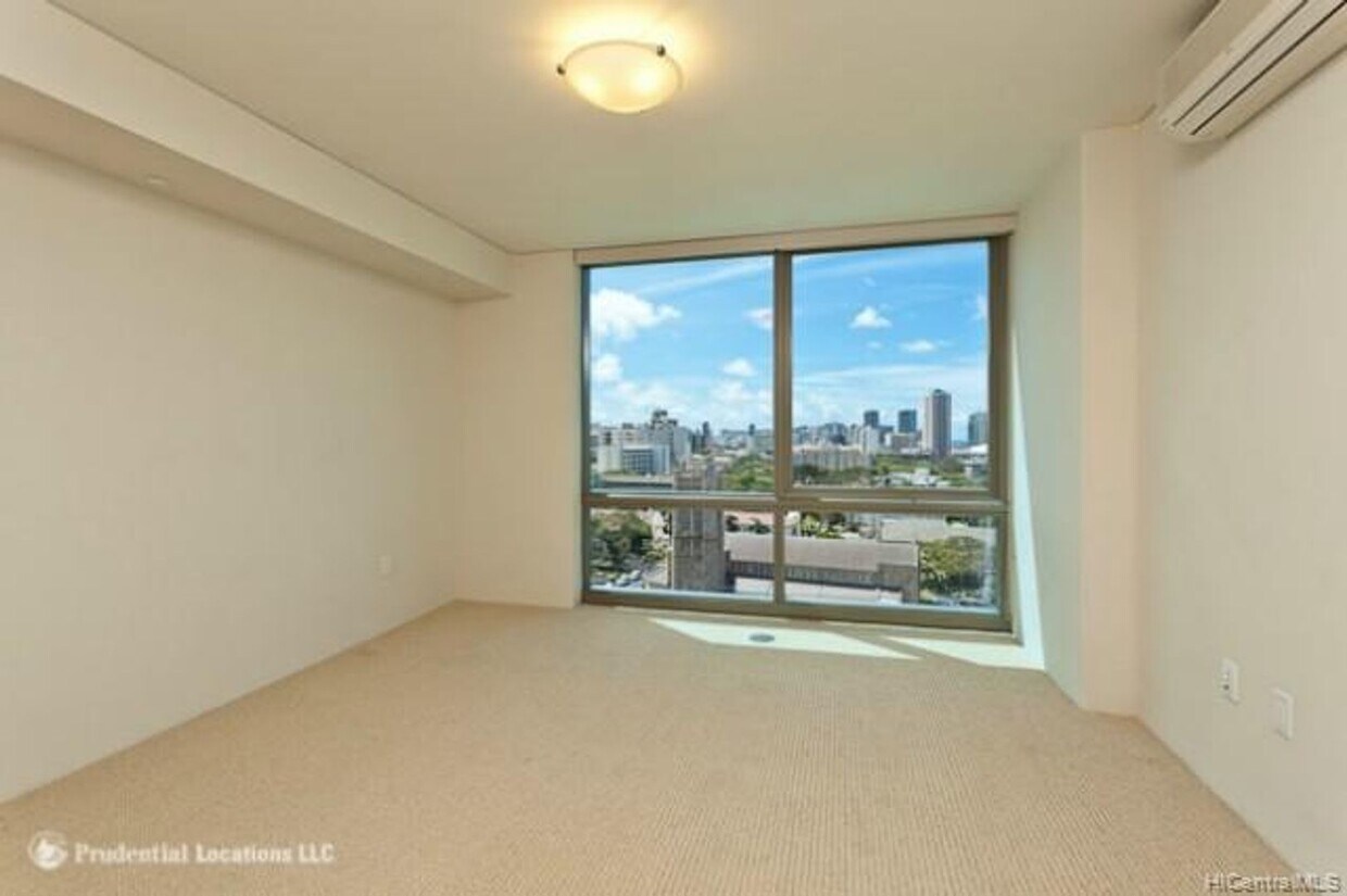 Primary Photo - Capitol Place 2/2/2