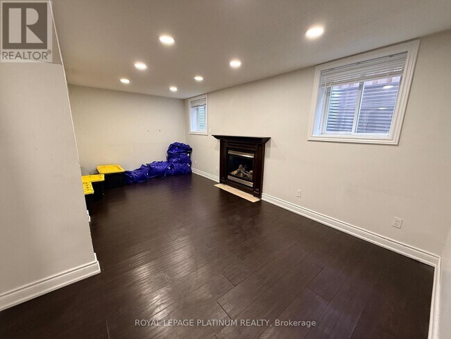 Photo du bâtiment - 1540 Manorbrook Ct