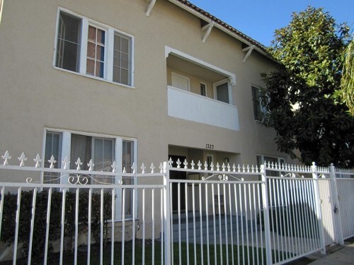 Building Photo - 1323 N Kingsley Dr