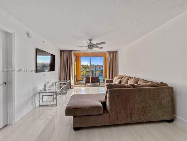 Foto del edificio - 2123 Renaissance Blvd