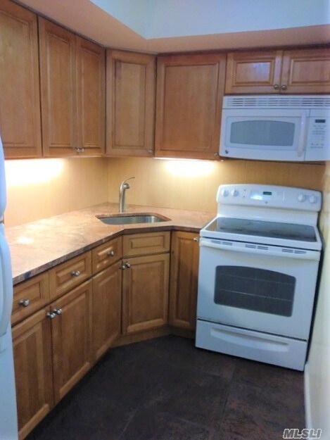 Foto del edificio - 155-20-155-16 16th Dr