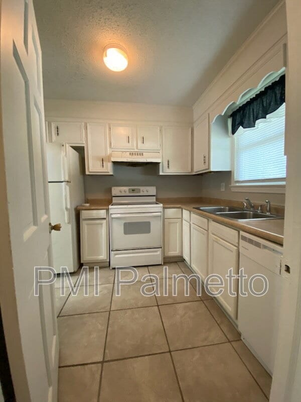 Building Photo - 3411 Brookwood Ct