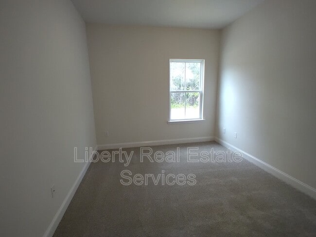 Building Photo - 584 Grayson Ave