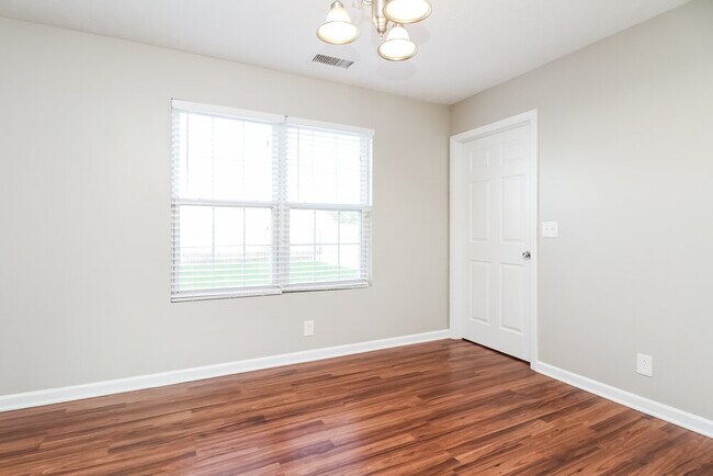 Foto del edificio - 1414 Westview Dr