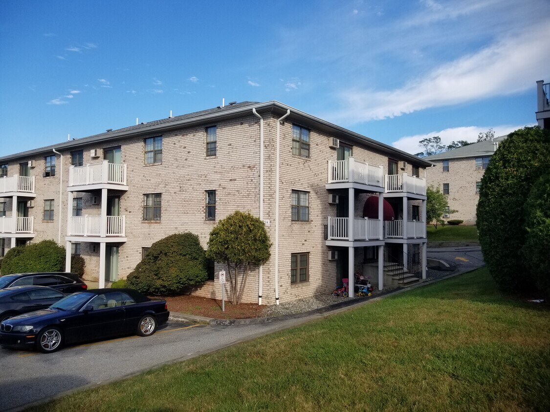 24 Kenmar Dr Unit 218, Billerica, MA 01821 Condo for Rent in