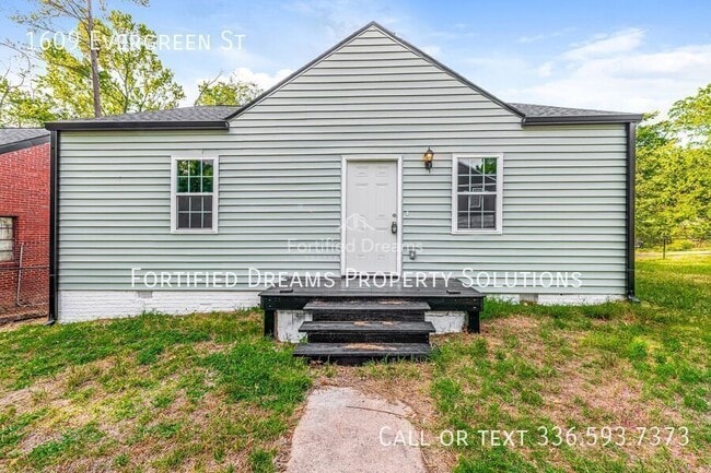 Photo - 1609 Evergreen St House
