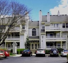 Building Photo - 108 Lowell Ct