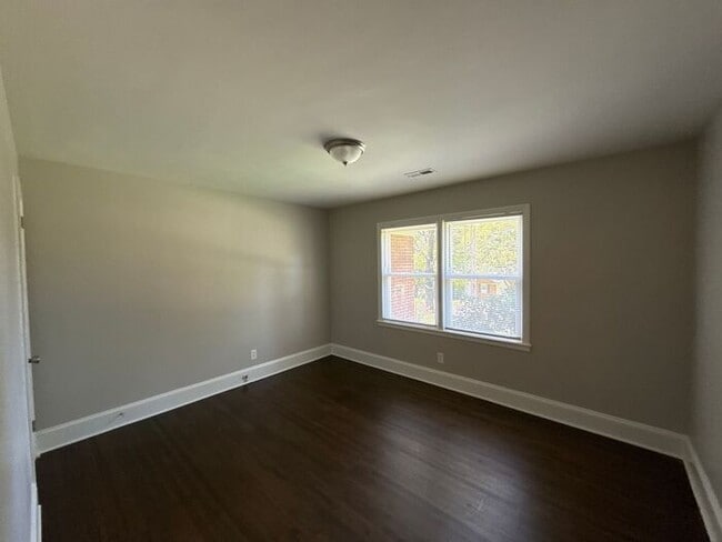 Building Photo - T.R. Lawing Realty Property