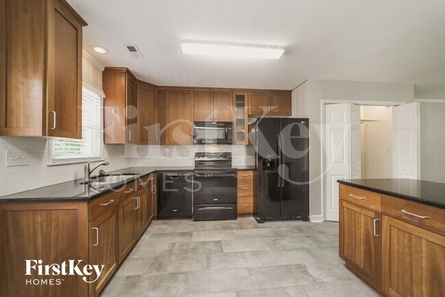 Foto del edificio - 3417 Winterfield Pl