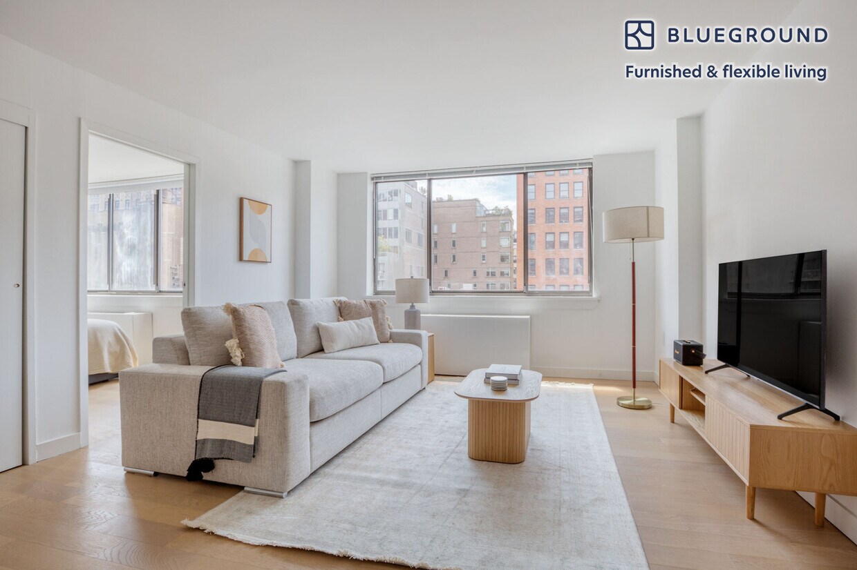 Foto principal - 250 W 19th St