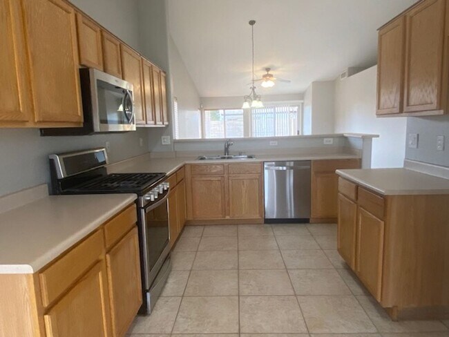 Building Photo - SINGLE LEVEL 4 BEDROOM IN GILBERT