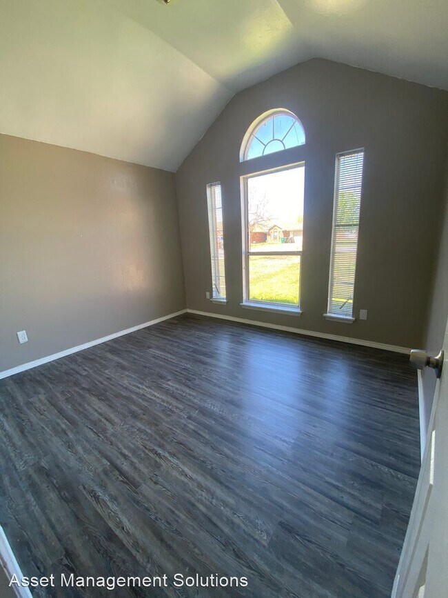 Building Photo - 5 br, 2 bath House - 626 NW 113th St.