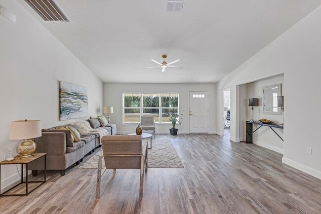 Foto del edificio - 4129 SW 115th St