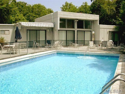 Primary Photo - 9 Deerfield Way