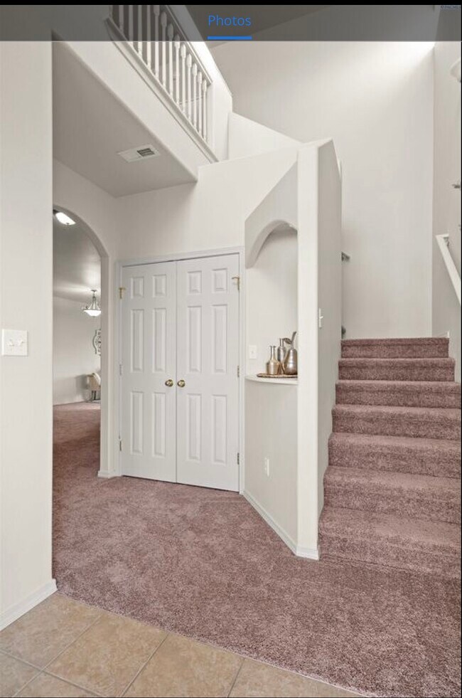 Building Photo - 9722 Vincenzo Dr