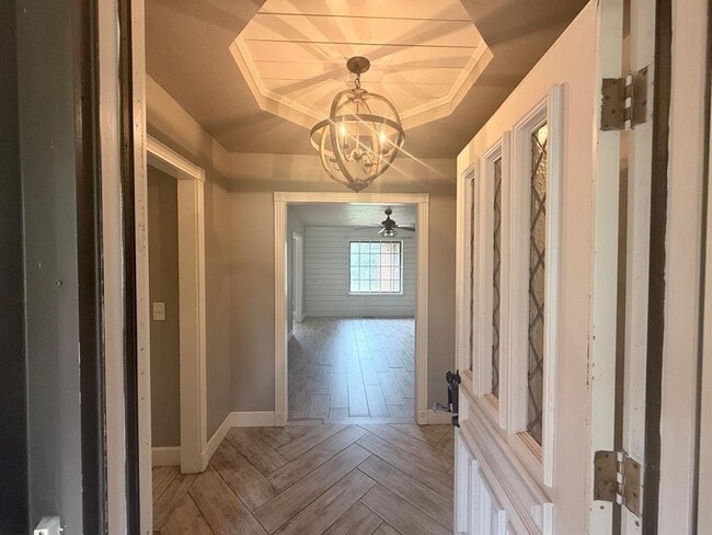 Building Photo - 405 Partridge Ln