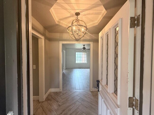 Foto del edificio - 405 Partridge Ln