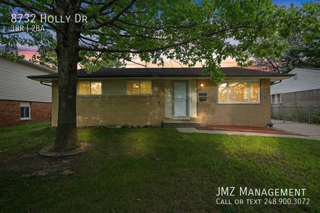 Building Photo - AVAILABLE NOW 3 BEDROOM / 2 BATH IN CANTON