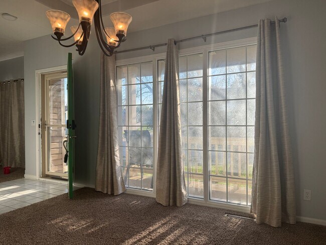 Foto del edificio - Spacious Papillion home with modern comfor...