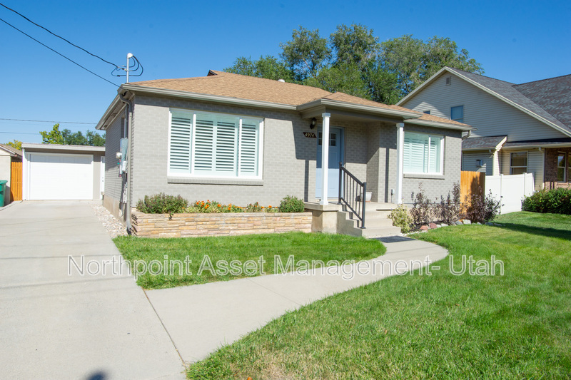 Primary Photo - 4974 S Glenn St