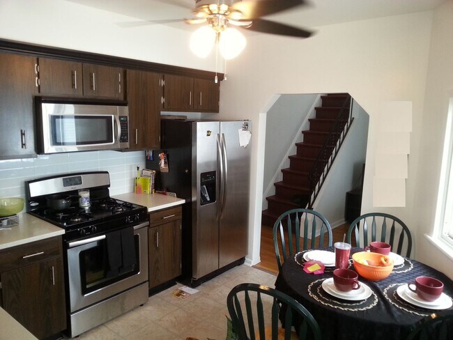 Foto del edificio - Southside Flats Recently Renovated 3 bedro...