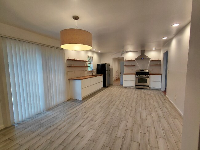 Foto del edificio - 1688 Highland Pl