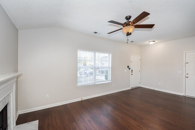 Foto del edificio - 306 Hank Aaron Cove