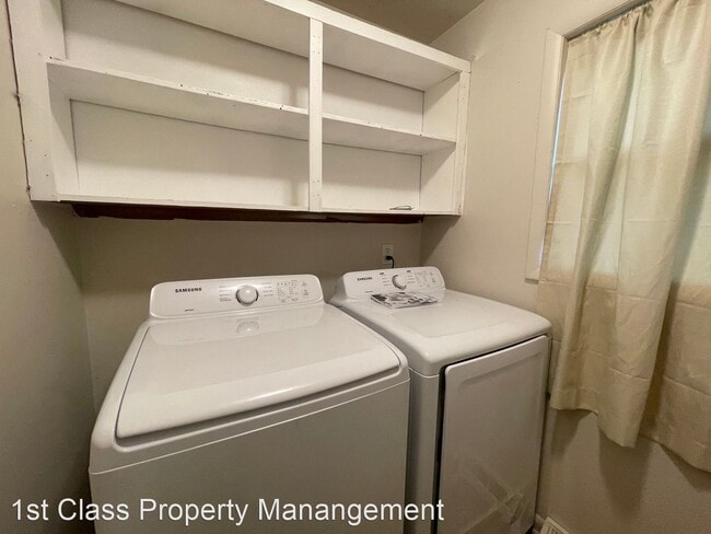 Building Photo - 3 br, 2 bath House - 1417 Mill St