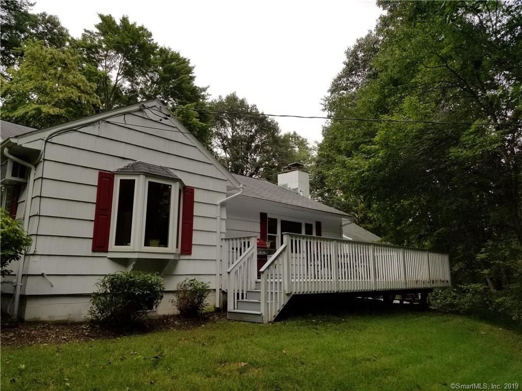 Primary Photo - 25 Fairview Ln