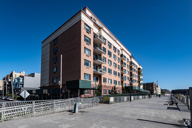 Building Photo - Ocean Grande