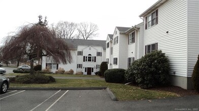 Building Photo - 167 Clark St