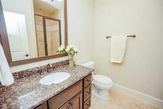 Building Photo - 1108 Peveto St