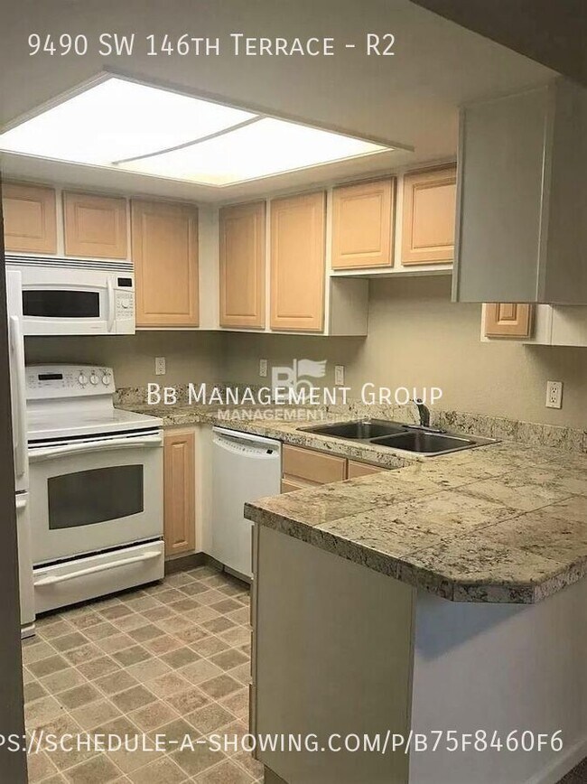 Building Photo - 9490 SW 146th Terrace
